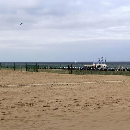 On The Old River Modern Retreat