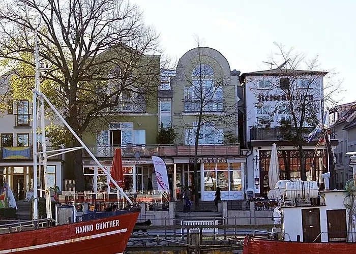 別荘 On The Old River Modern Retreat