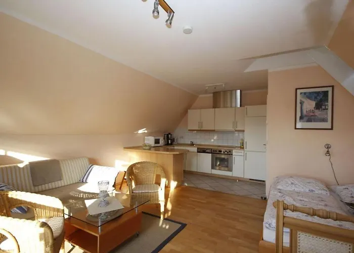 On The Old River Modern Retreat 別荘 *